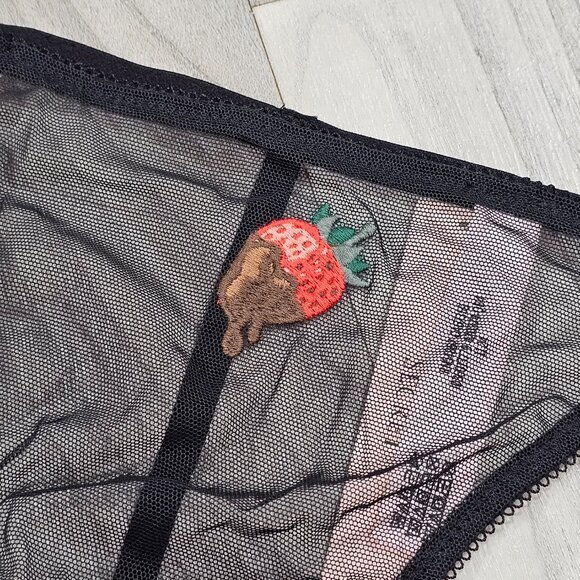 Victoria's Secret VERY SEXY Black Flirty Mesh Adjustable V-String Panty Size L - Picture 3 of 5